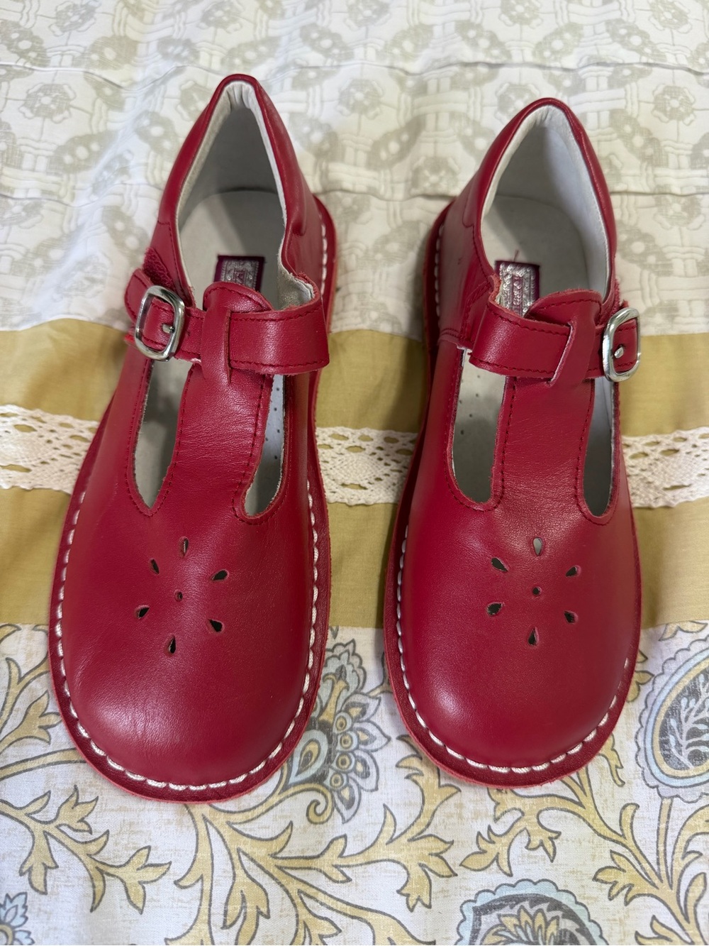 Lamour Red Leather T Strap Mary Jane Shoes Girls Big Kid Size 4 Classic School